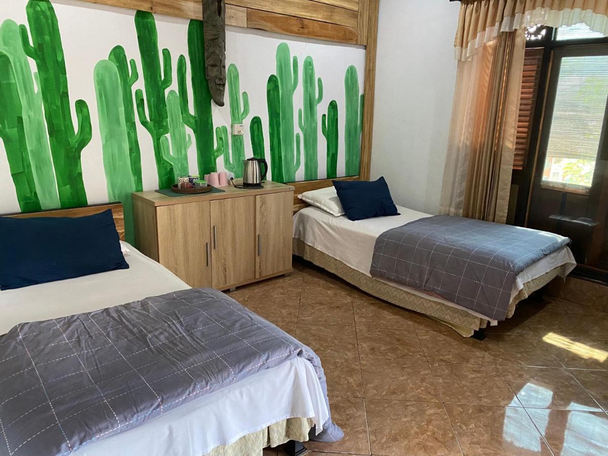 Kayuna Homestay Padangbai  Exteriör bild