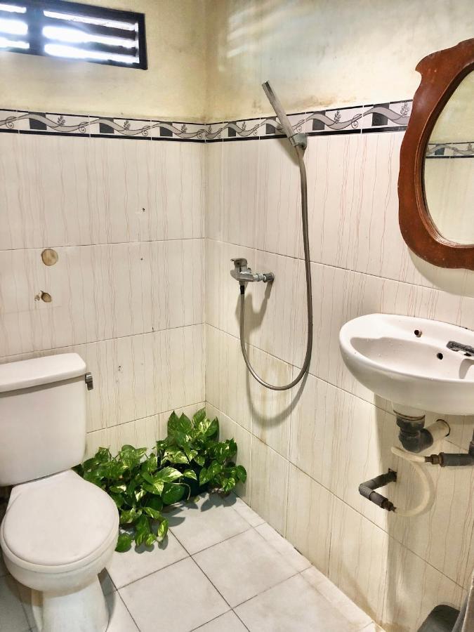 Kayuna Homestay Padangbai  Exteriör bild